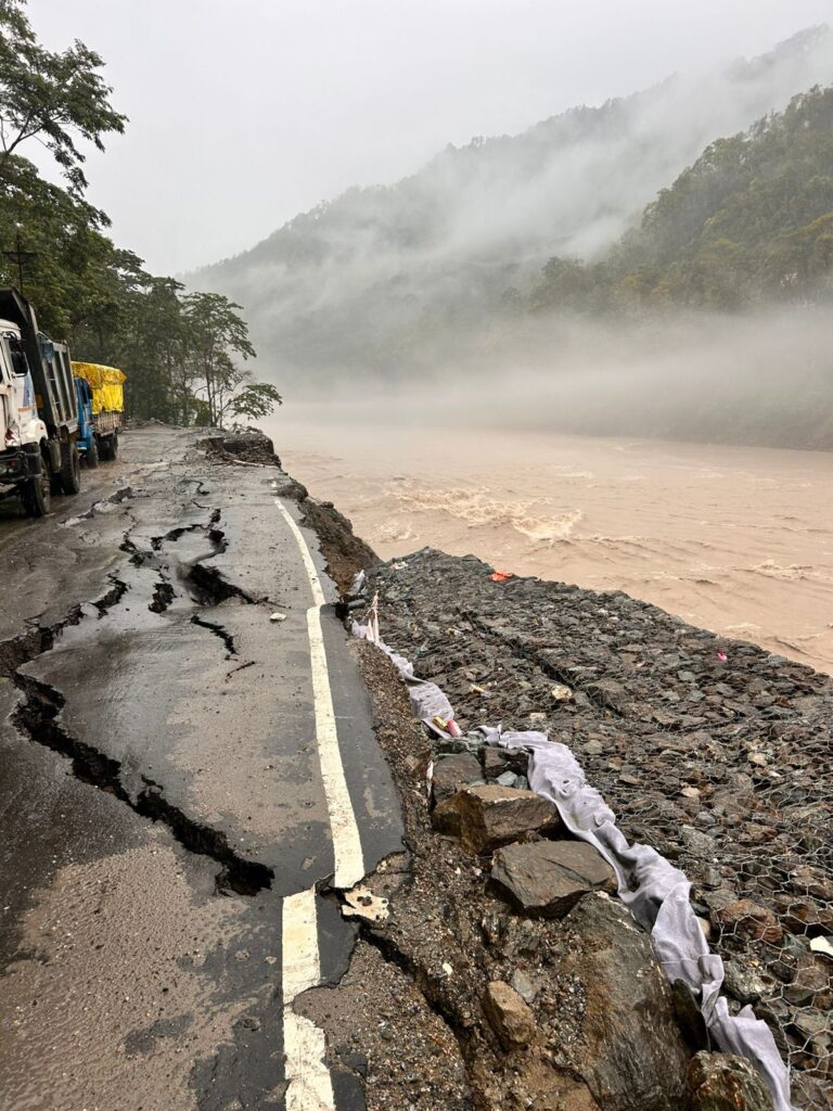 road disruption at NH-10